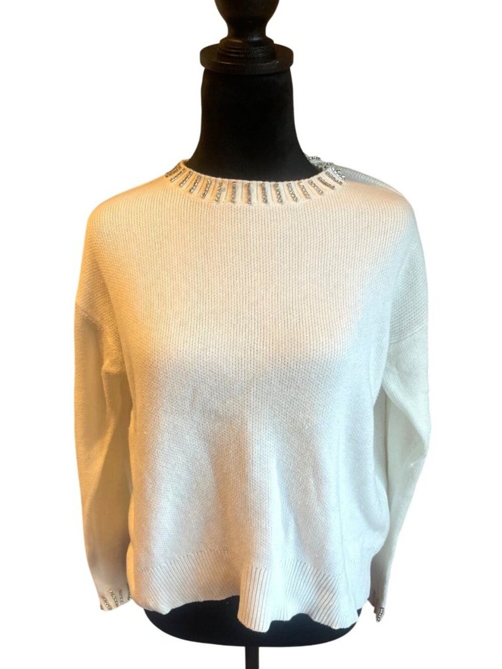 Express Women's XS White Sweater Rhinestone Embellished Collar Knit Pullover